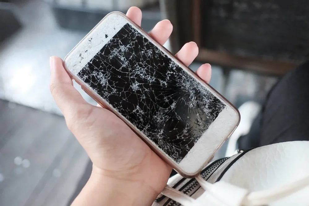 Как отсудить деньги за сломанный телефон после ремонта